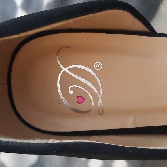 Delicious Black Faux Suede Zoom Pointed Toe 4 Inch Stiletto Slip On Pumps Size 6 - Picture 8 of 12